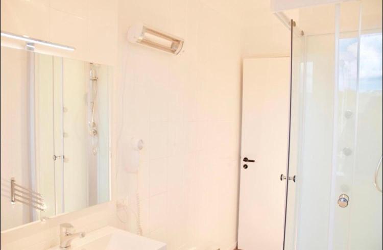 Beachfront Rooms Marina Di Ragusa Room photo